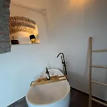 Πανσιόν The Orange Garden 3*