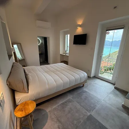 The Orange Garden Corniglia