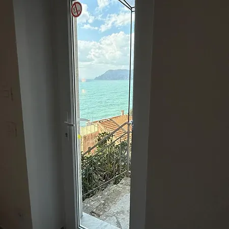 The Orange Garden Corniglia