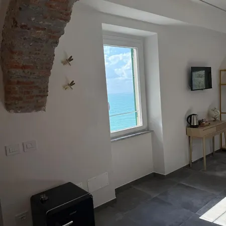 The Orange Garden Corniglia