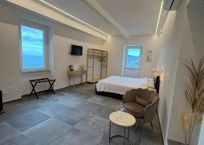 The Orange Garden Gasthuis Corniglia