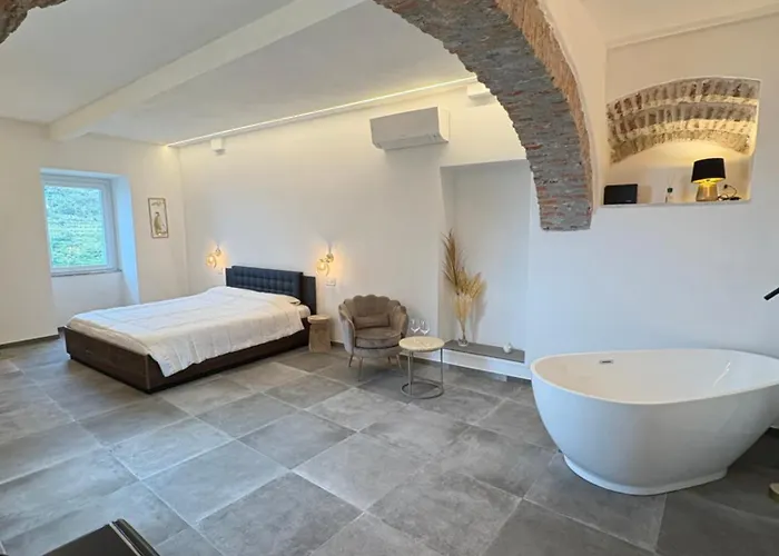 The Orange Garden 4* Corniglia