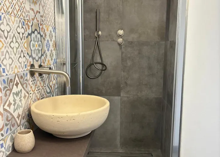 Gasthuis The Orange Garden 4*