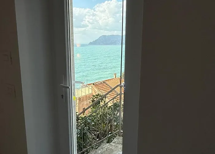 The Orange Garden Corniglia