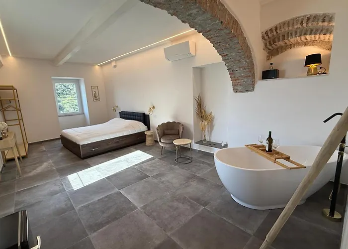 The Orange Garden Gasthuis 4*